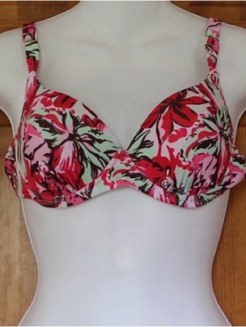Twist-Front Bikini Swim Top - M - Picture 3 of 3